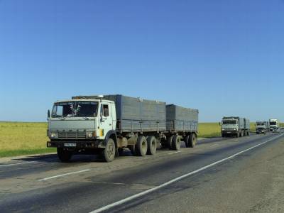 Два грузовика столкнулись на границе Санкт-Петербурга и Всеволожского района