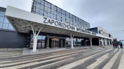 Руководство аэропорта в Запорожье подозревают в присвоении полумиллиона гривен