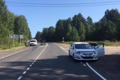В Тверской области молодой водитель протаранил притормозившую легковушку