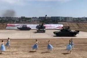 Во временно оккупированном Крыму устроили "танцы с танками"