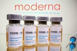 В Японии уже два человека скончались после прививок Moderna
