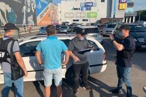 В Черкасской области задержали двух полицейских, которые незаконно занимались прослушкой. ФОТО