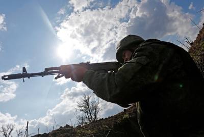 На Донбассе получили ранения девять украинских бойцов