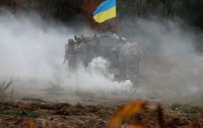 Боевики с начала суток 13 раз нарушили режим прекращения огня на Донбассе