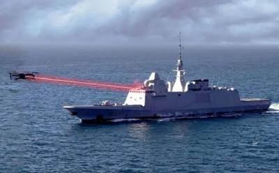 ВМС Франции показали как будут уничтожать дроны боевым лазером