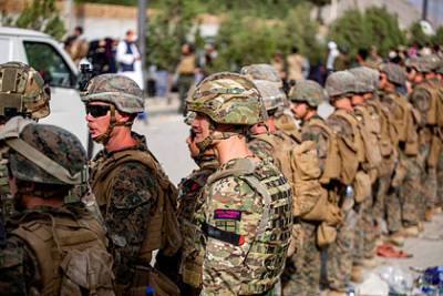 Американские военные начали выводить свои силы их аэропорта Афганистана