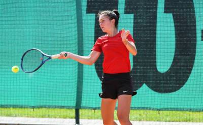 Лопата стала полуфиналисткой на первом в карьере профессиональном турнире
