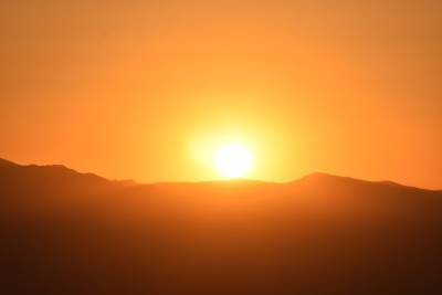 Ученые зафиксировали серию мощных вспышек на Солнце