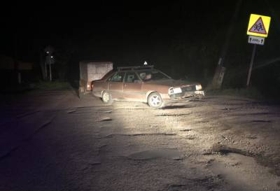 На темной дороге в Тверской области водитель Audi сбил подростка на мопеде