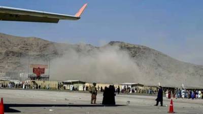 Байден предупредил о новом теракте в аэропорту Кабула в ближайшие сутки