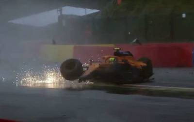 Пилот McLaren разбил болид на Гран-при Бельгии (видео)