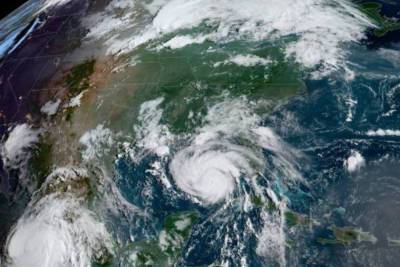 «Чрезвычайные дожди»: ураган «Нора» обрушился на Мексику
