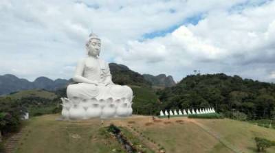 СМИ: В Бразилии открыта статуя Будды, превышающая по высоте статую Христа