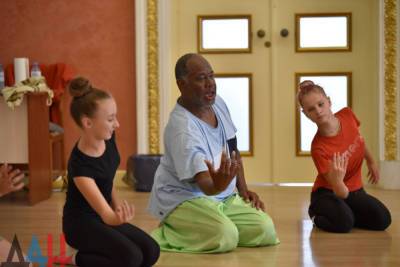 Кубинский хореограф провел мастер-класс в Донецке