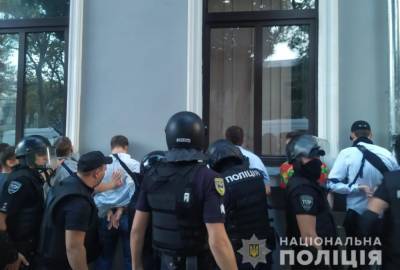 Столкновения после прайд-шествия в Одессе: 29 пострадавших, полсотни задержанных радикалов