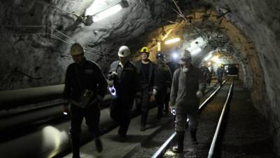 Путин поздравил работников и ветеранов угольной отрасли с Днём шахтёра