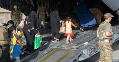 Угроза теракта: посольство США призвало немедленно покинуть аэропорт Кабула