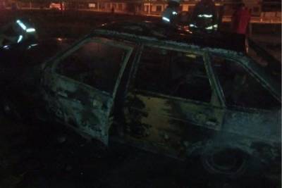 В Астрахани в ночном пожаре сгорел автомобиль