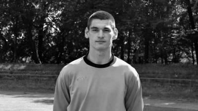 «Страшнейшая трагедия для всех нас»: что известно о гибели 23-летнего футболиста Шишмарёва во время матча