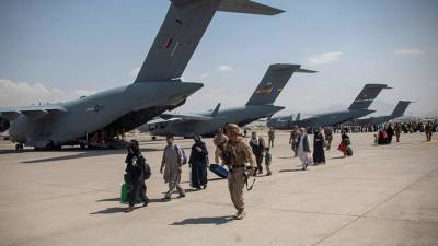 Джонсон заявил о завершении миссии по эвакуации из Афганистана