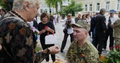 В Киеве почтили павших защитников Украины (ФОТО)