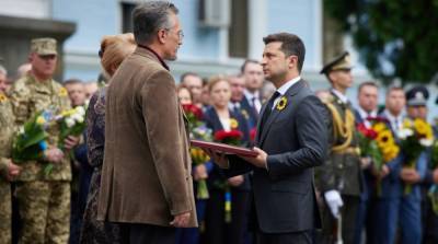 Президент посмертно присвоил звание Героя Украины двум добровольцам