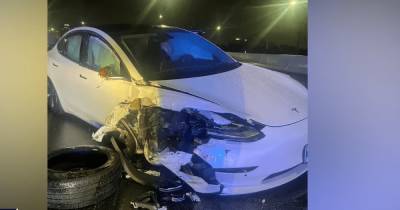 Tesla с автопилотом врезалась в припаркованный полицейский автомобиль (видео)