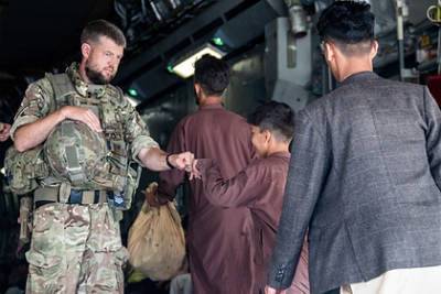 Великобритания заявила о завершении миссии по эвакуации из Афганистана