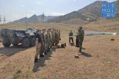 В Дагестане прошел учебный сбор со специалистами коллективного вида оружия Росгвардии