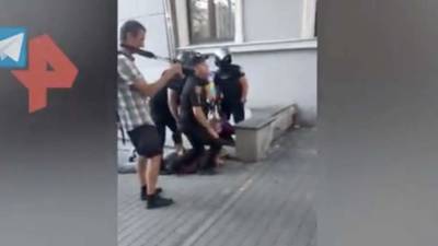 Почти 30 силовиков пострадали в столкновениях в ходе ЛГБТ-марша в Одессе