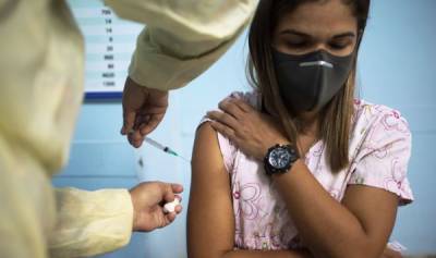 Латвия надеется на адекватную рекламу вакцинации. На нее потратят еще 100 тыс. евро