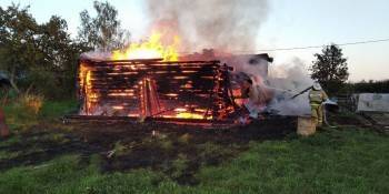 Житель Вологодской области остался без крыши над головой после страшного пожара
