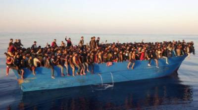 У побережья Италии спасли рекордное количество мигрантов