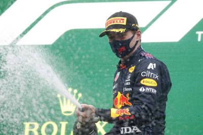 Ферстаппен выиграл длившуюся три круга гонку «Формулы-1» на Гран-при Бельгии