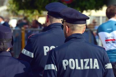 Итальянская полиция передала в Украину человека, которого несколько лет разыскивали за жестокое избиение
