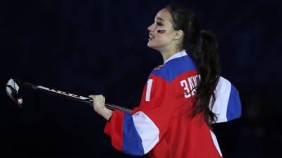 Загитова забила шайбу в благотворительном хоккейном матче