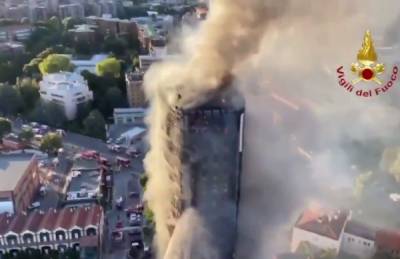 В Милане загорелся 16-этажный жилой дом
