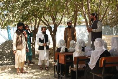 Талибы пообещали раздельное образование для афганских студентов и студенток