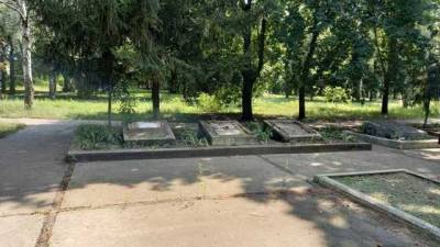 Повредили мемориал погибшим воинам на Днепропетровщине
