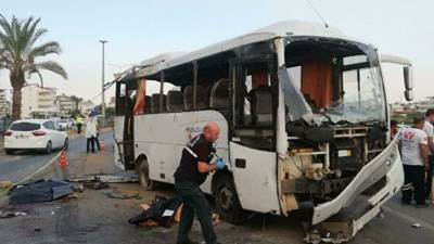 Россиянин вспомнил детали ДТП с автобусом в Турции: «Что-то произошло с колесом»