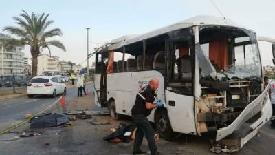 По меньшей мере трое россиян погибли: что известно о ДТП с автобусом в Турции - russian.rt.com - Россия - Турция - Манавгат