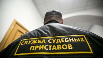 Приставы закрыли границы для 5 млн российских должников