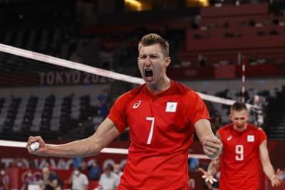 Российские волейболисты обыграли канадцев и вышли в полуфинал Олимпиады