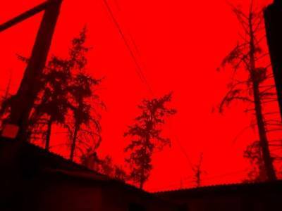 В Якутии небо стало красного цвета из-за дыма от лесных пожаров