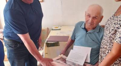 Ветеран из деревни Аранчеево отметил 100-летний юбилей: "Всем мирного неба над головой"
