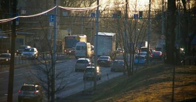 Движение транспорта будет ограничено на Улманя гатве, улицах Лачплеша и Калнциема