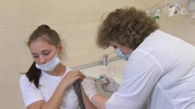 В российские регионы доставляют партии однокомпонентной вакцины «Спутник Лайт»