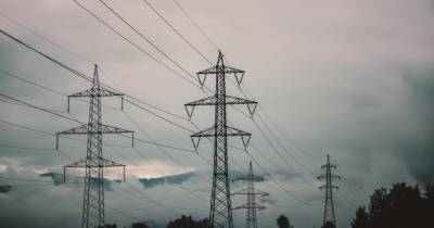 В Украине 129 населенных пунктов остались без электричества: какие регионы "зацепила" непогода