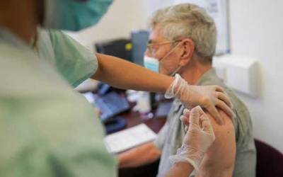 За сутки в Украине вакцинировали от коронавируса 125 161 человека, всего - 3 669 513