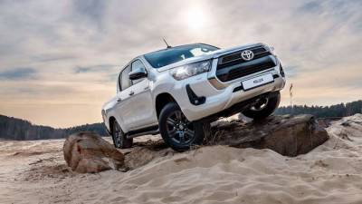 Toyota начала продажи в России новой версии пикапа Hilux